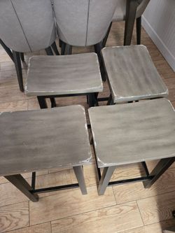 4 Stools
