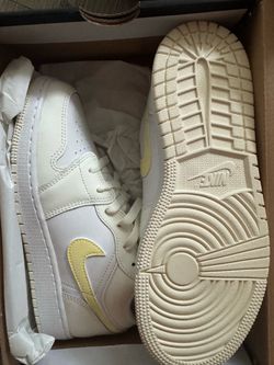 New and lightly used sneakers variety of sizes