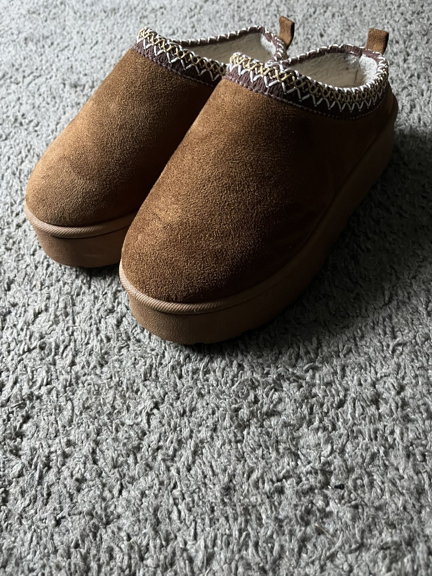 Women Uggs Tasman II