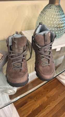 Ovoz hiking boots like new in box women’s 6