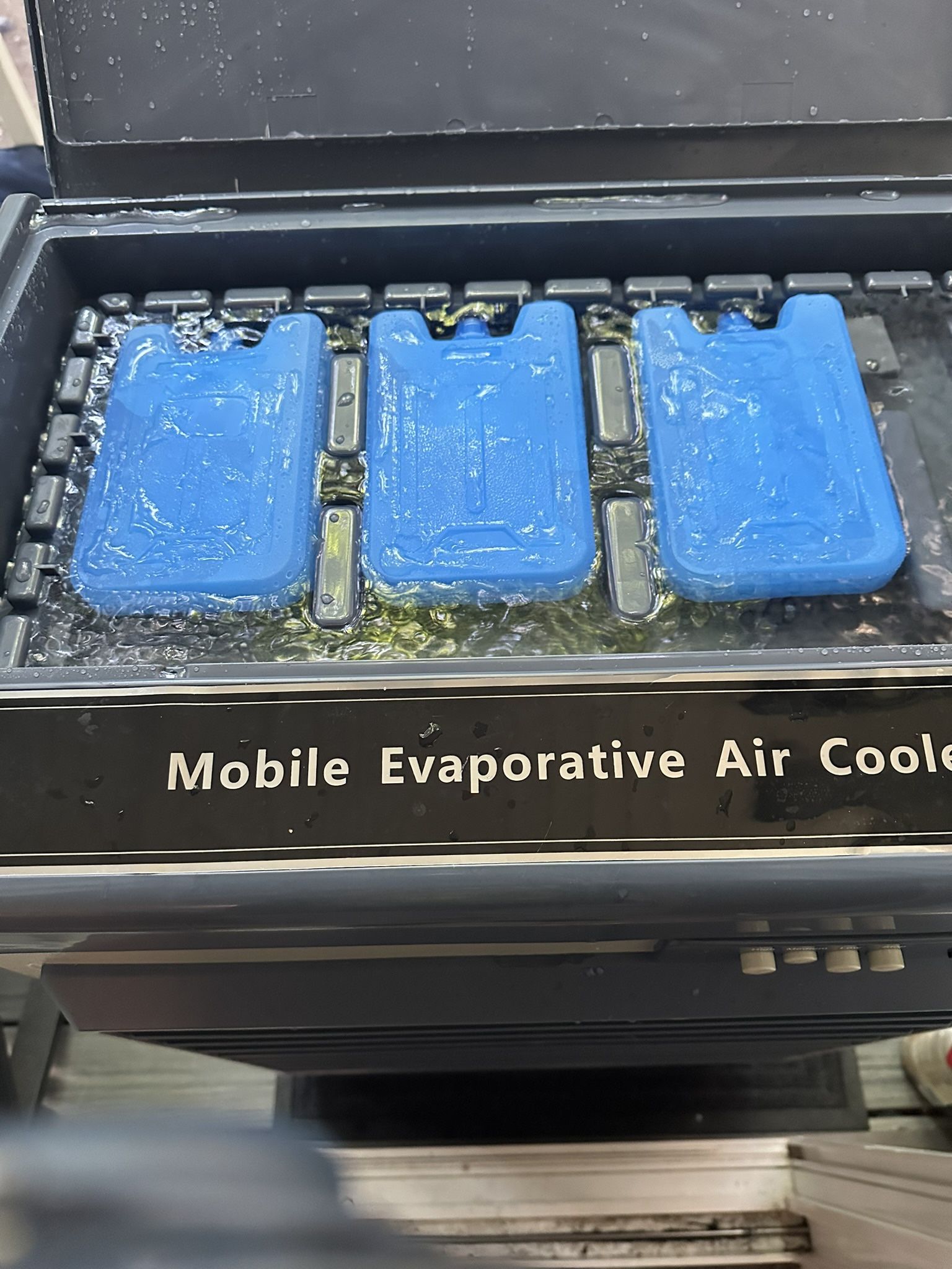 12 Gallon Mobile Evaporation Air Cooler