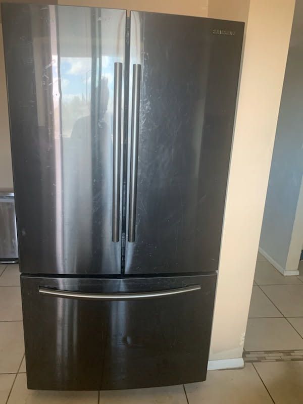 Samsung black stainless refrigerator