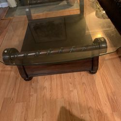 Mahogany coffee and end tables