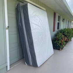   Mattresses: twin, full , queen regular ,  Colchon Nuevo Colchones plush or pillow top available cama bed mattress 