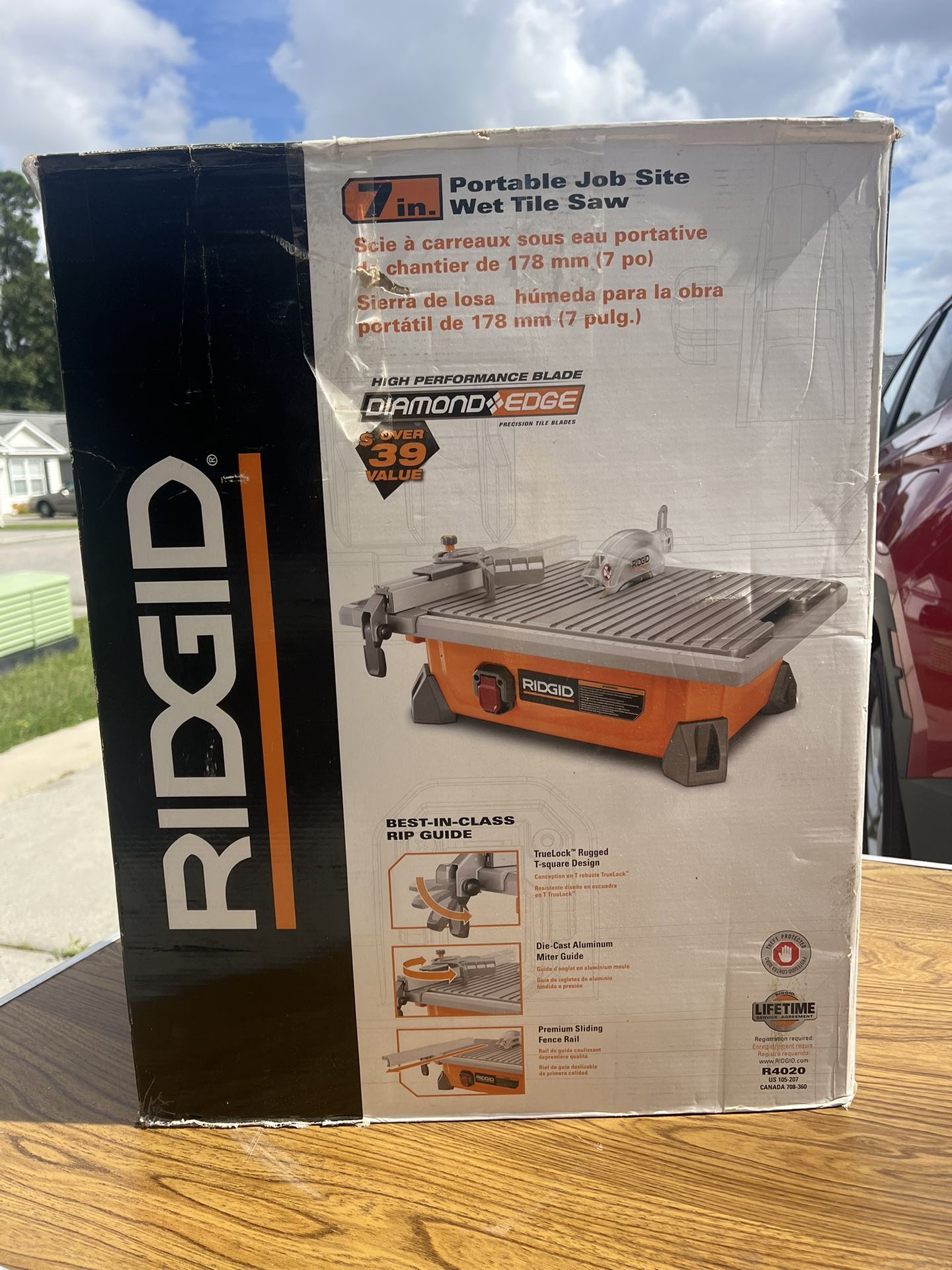 Rigid Portable Wet Tile Saw