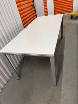 Office table