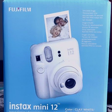 Fugifilm Instax Mini 12 Camera Clay White