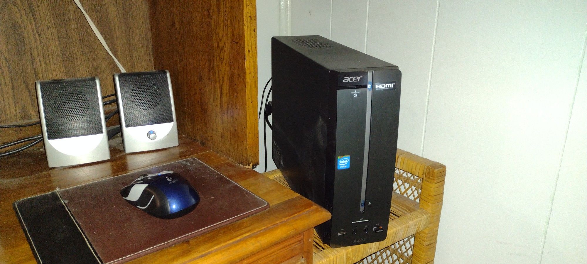 Tabletop Computer. Acer