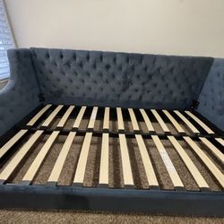 Twin Upholstered Daybed