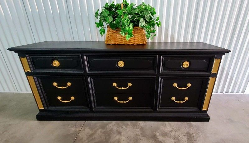 Thomasville Triple Dresser Vintage 1970's 