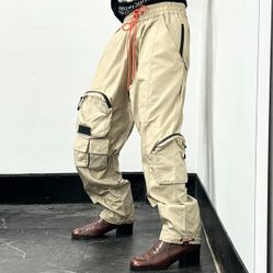 NWOT John Geiger Signature Pocket Cargo Pants in Parachute material M