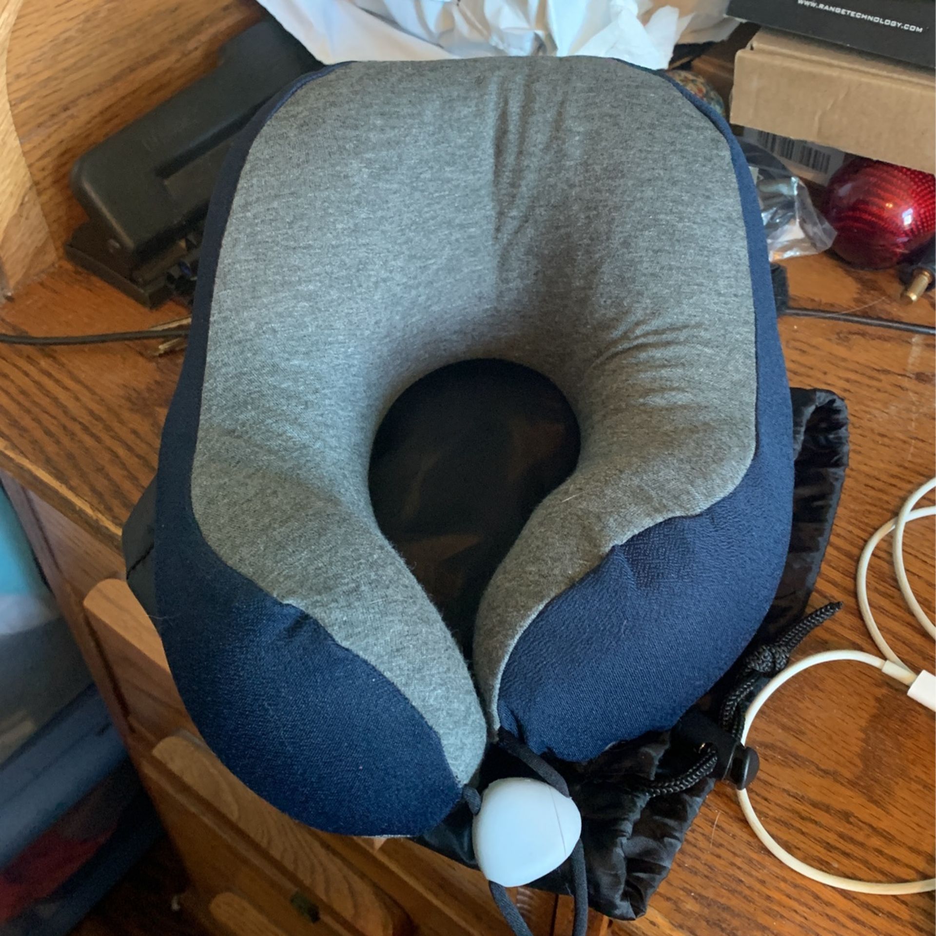 Memory Foam Travel Pillow - Neck Pillow , Ideal For Airplane Travel