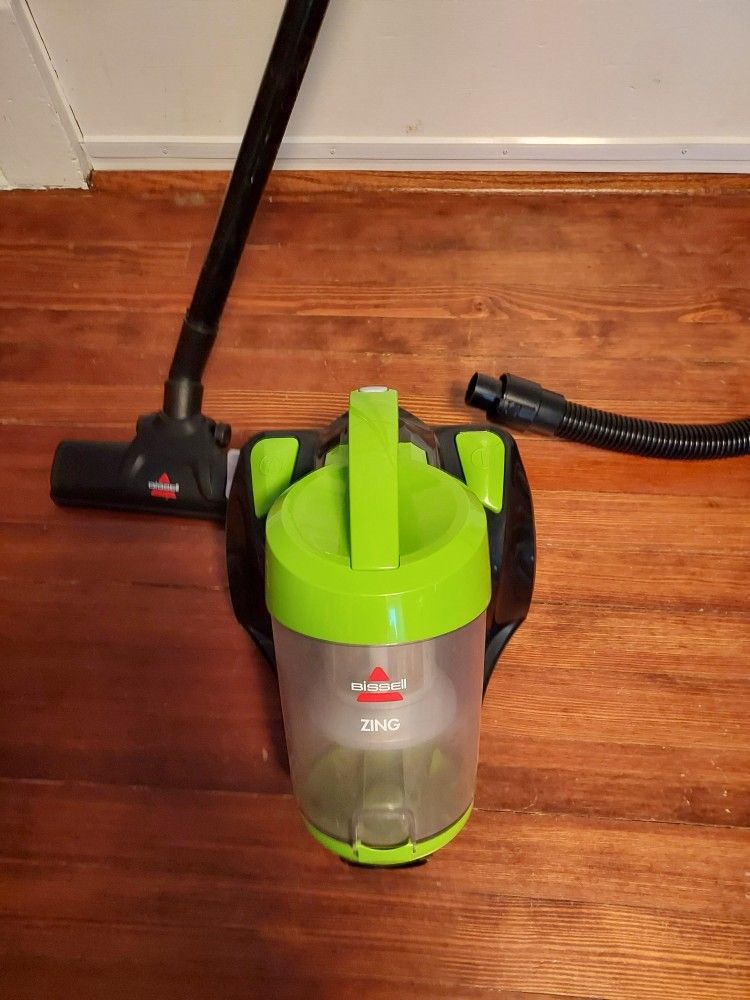 Bissell Zing Bagless Canister Vacuum Cleaner Assembly With Hose Assembly Wand Assembly And Attachments Plus Automatic Retractable Rewind Power Cord Sy