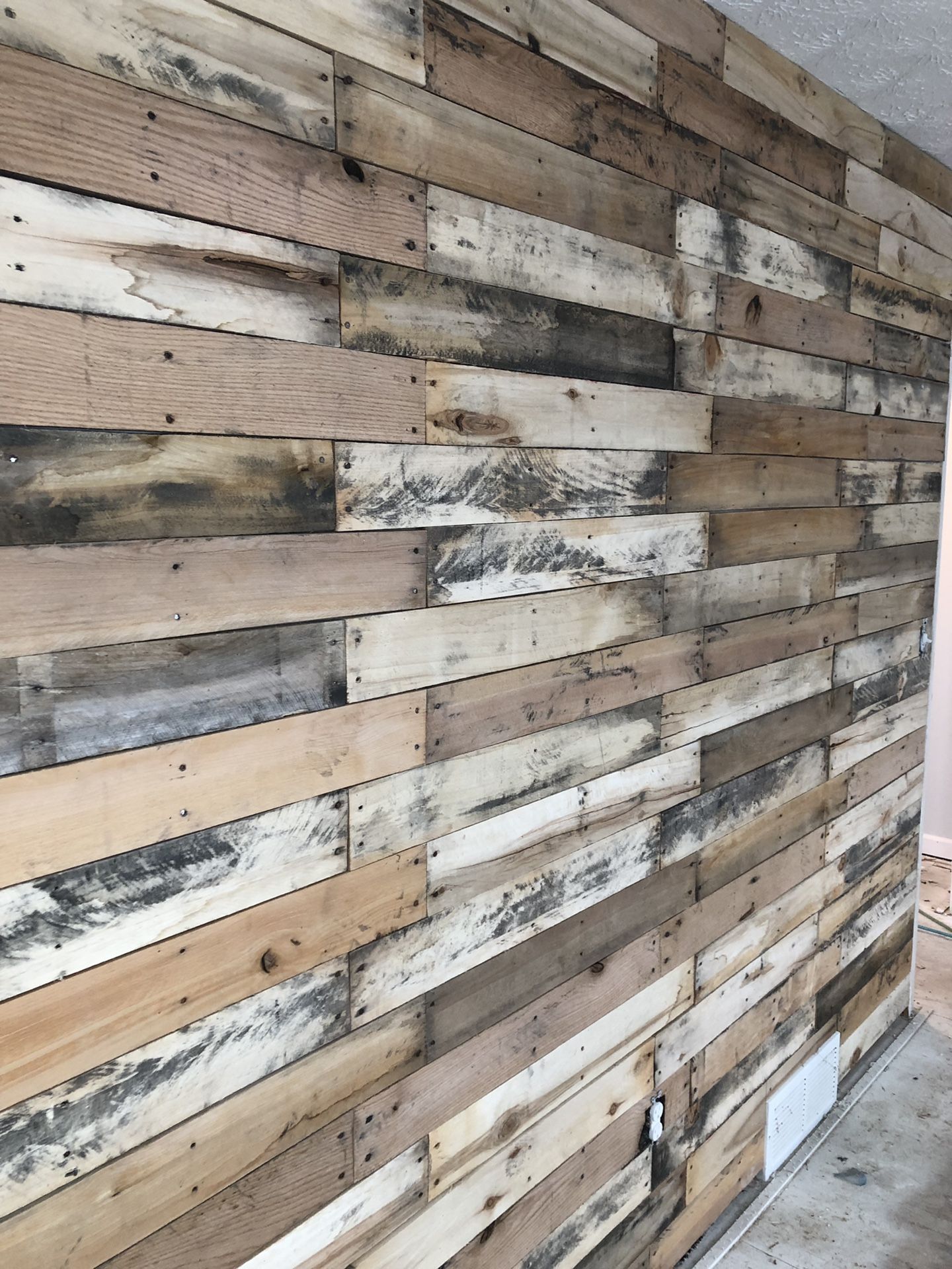 Pallet walls