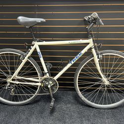Trek 700 Hybrid City Commuter Bike Fully Tuned Up Excellent