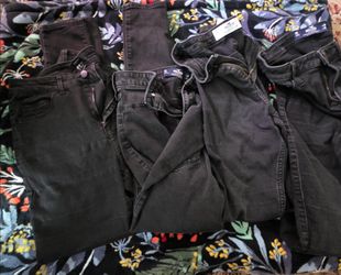 4 pairs of Womens Jeans