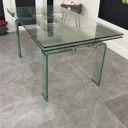 Glass Dinning Table 