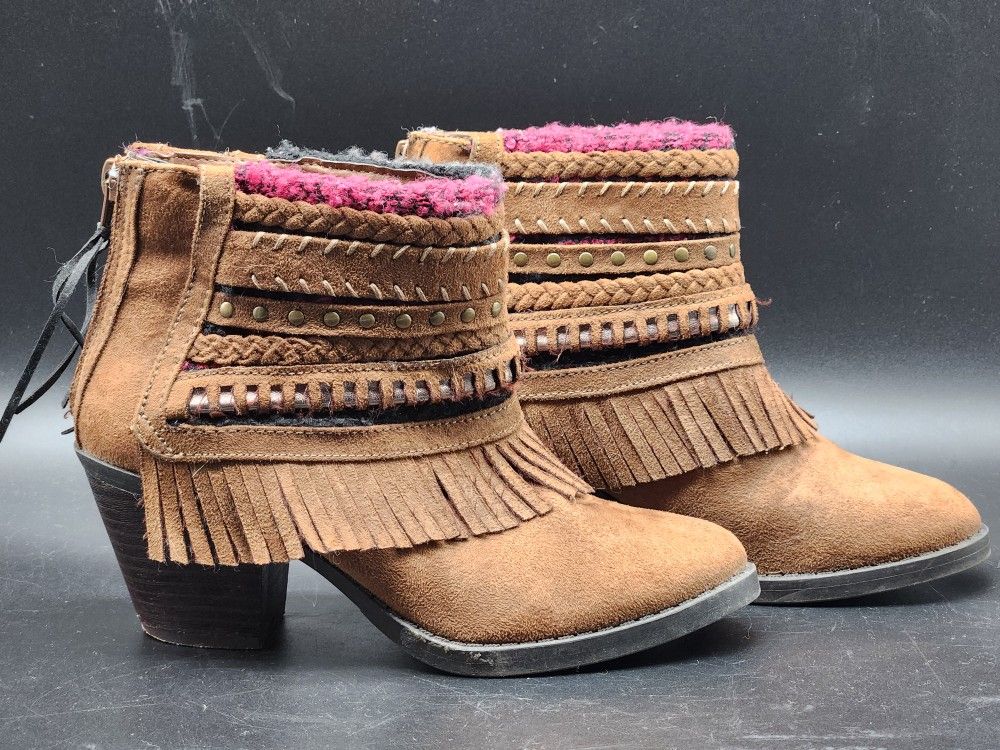 Mudd Multi Strap Fringed Studded Back Zip Ankle Boots - BOHO, Western, Carnival - Size 6