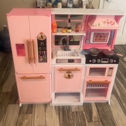 Barbie kitchen