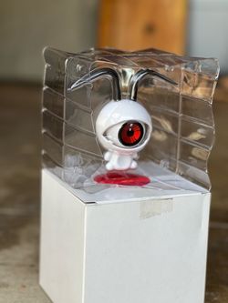 Tokyo Plastic limited edition vinyl Toy Figure