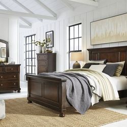 Ashley Queen Bedroom Set 7 Piece (Includes Mattress & Box Spring)