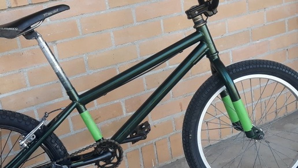 1999 Haro 20" BMX Bike With Sunday Rear Wheel 9 Tooth Black Ops Bars And Stem