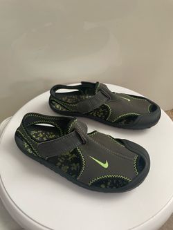 Size 11 C BOYS Nike Sunray Protect Sandals sport water shoes