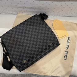 Leather Men’s Messenger Bag 