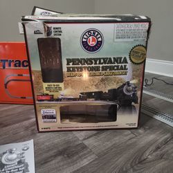 LIONEL O- SCALE MODEL TRAIM SET