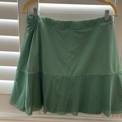Light green sports skirt Large