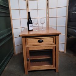 WINE CABINET 