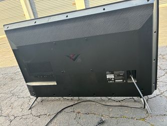 (Vizio) 43 inch Flatscreen Tv