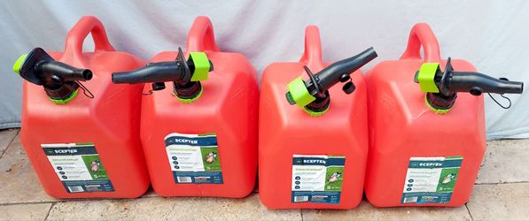 4 Scepter Gasoline Cans Jugs