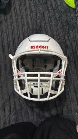 Football Helmet - White Riddell Speedflex - Youth large (YL) - Used