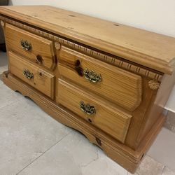 Beautiful Wood Chest 