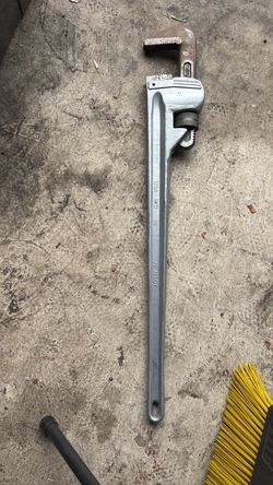 36” Heavy Duty Aluminum Pipe Wrench