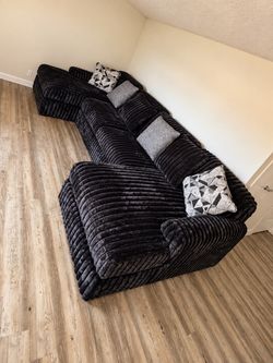 Black Ribbed Fabric Sectional Sofa