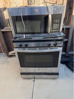 Gas Range and Range microwave