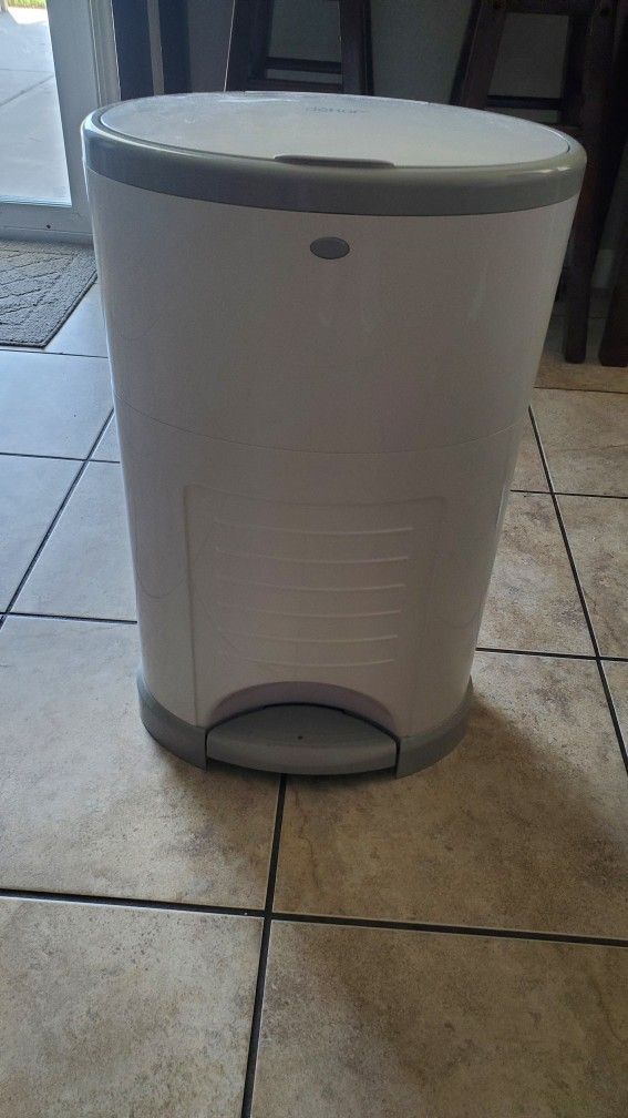 Diaper Dekor EKO Plus Diaper Pail, White