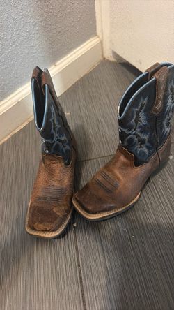Boots Ariat free