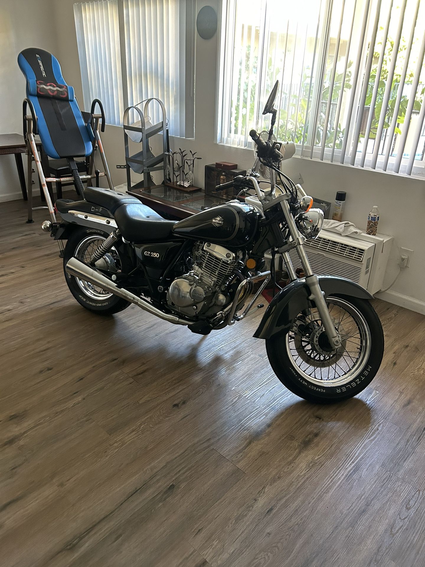 2004 Suzuki Gz250