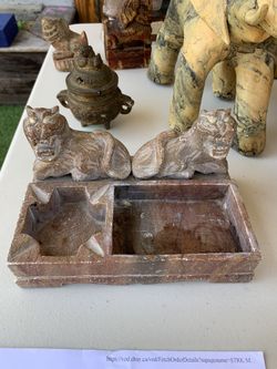 Foo dog lion Ink Well Jadeite?
