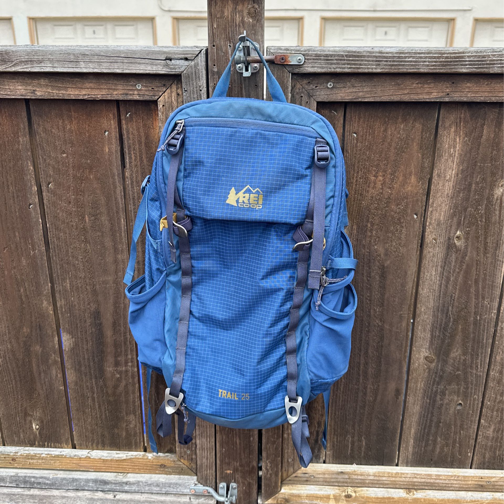 REI Trail 25 Backpack