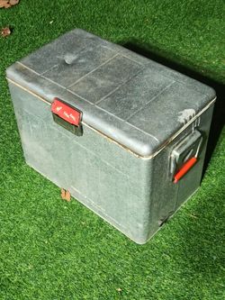 Vintage "The Master" Fiberglass Insulated Metal Cooler by Poloron – Built-in Bottle Opener