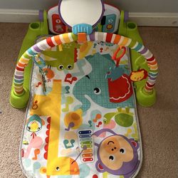 Deluxe Kick Play Piano Gym