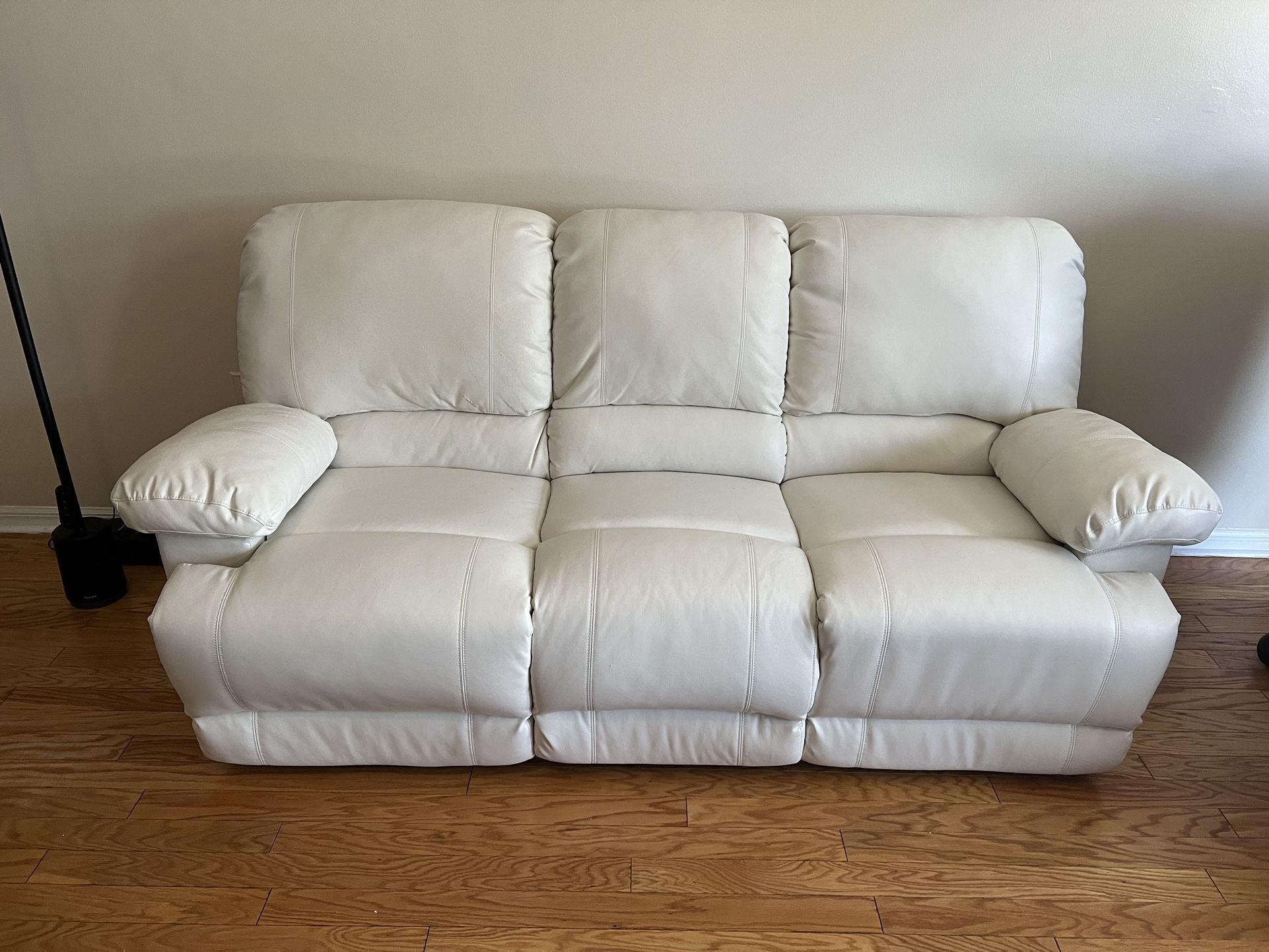 White Leather Dual Power Reclining Sofa 