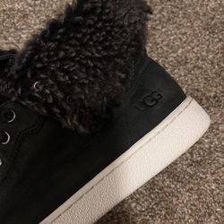 UGG