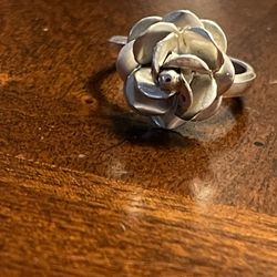 925 Silver Ladies Ring Size 7-8