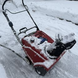 212cc Toro 21” Single Stage Snow Blower Commercial Grade with Extra Parts