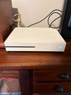 Microsoft Xbox One S 1TB White Console 4K UHD Blu-Ray Compatible MPN 1681